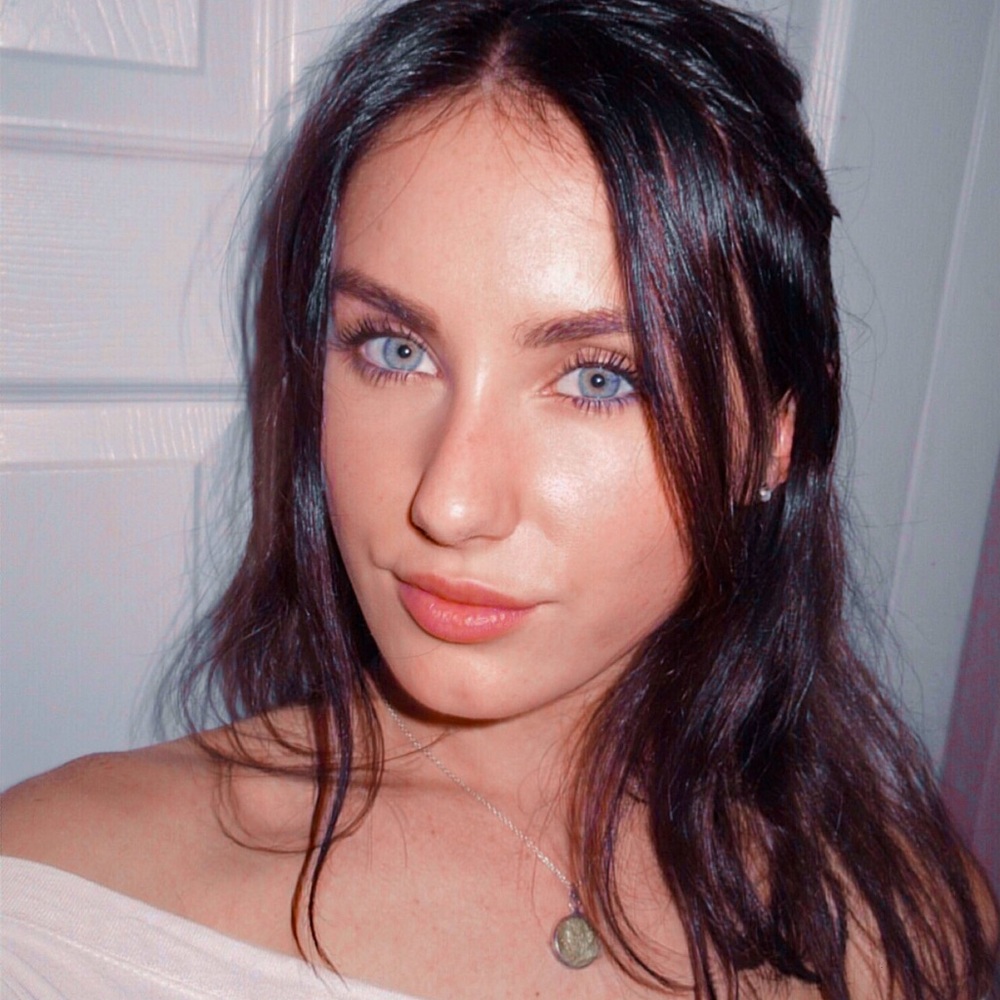Meet your Posher, Corinna